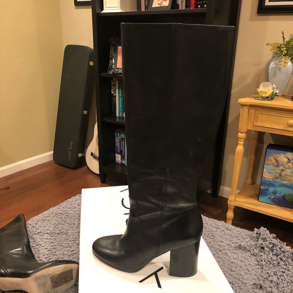 Via Spiga Black Leather Boots